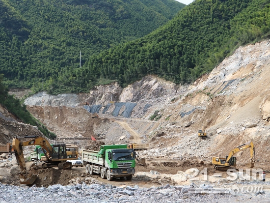 長龍山抽水蓄能電站二期工程施工現場